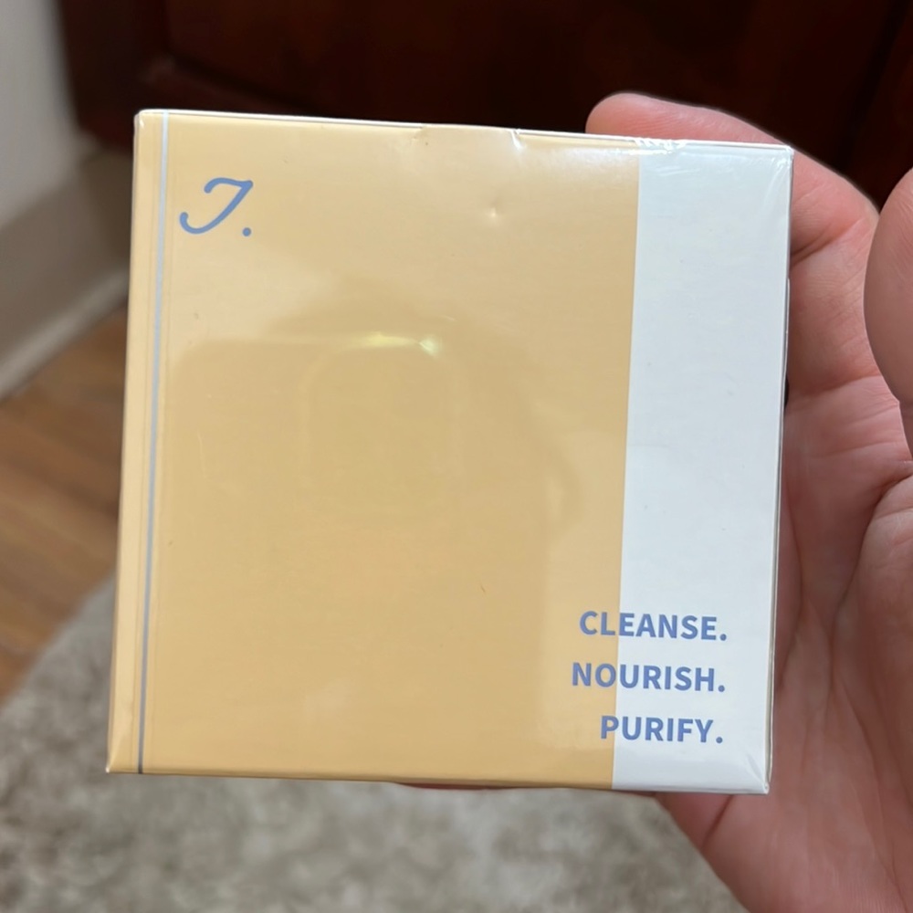Juno makeup cleansing balm best cleanser for makeup removal!